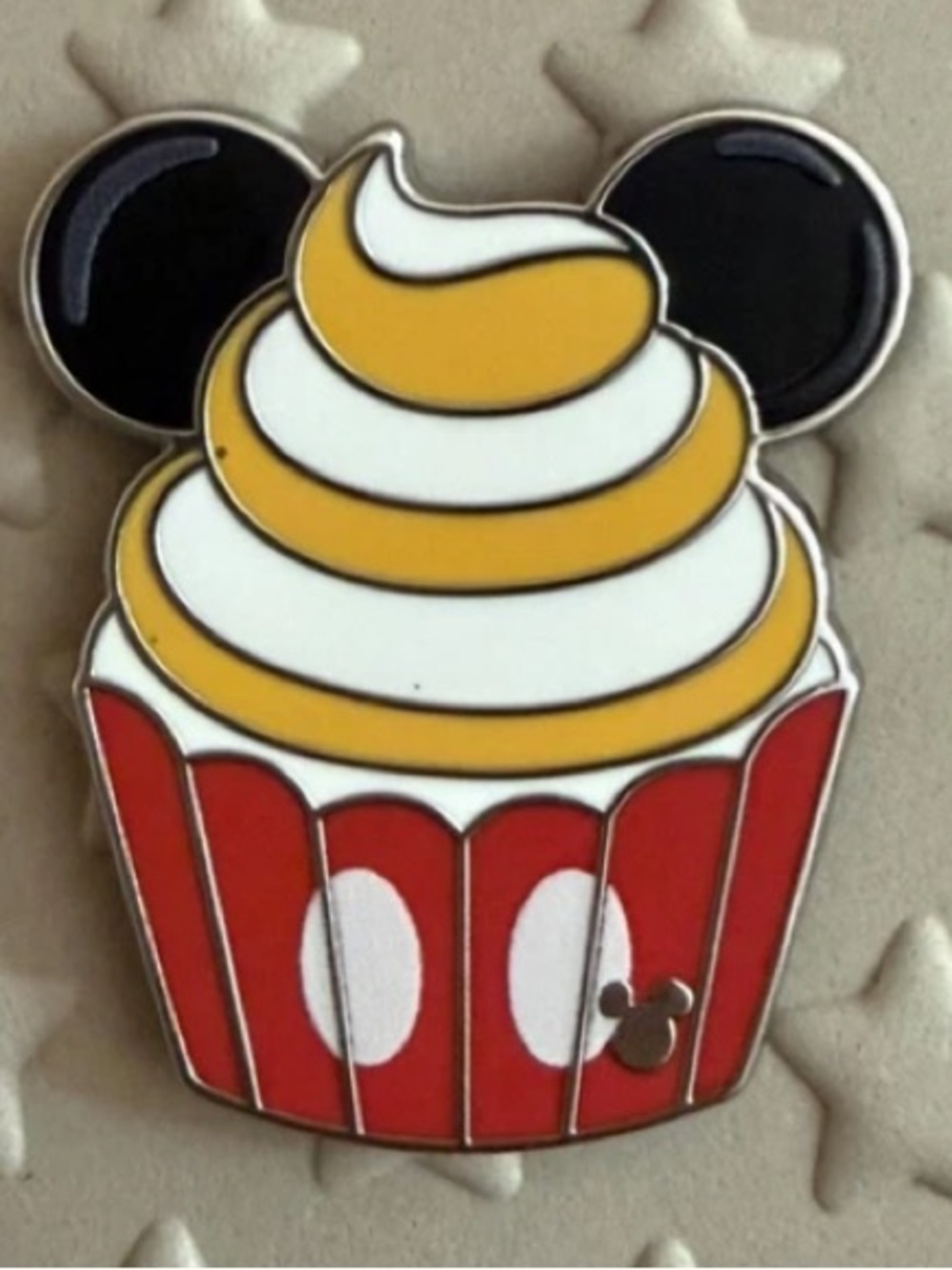 Disney 2026 Mickey Hidden Mickey Cupcake Wave AWDW Series 5 Pin